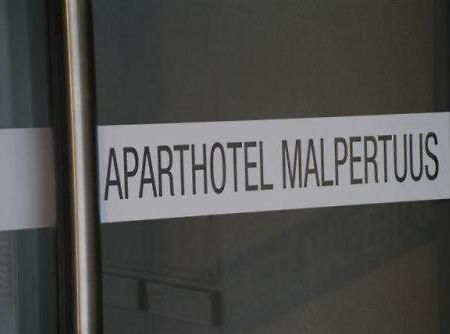 Aparthotel Malpertuus Aalst Buitenkant foto